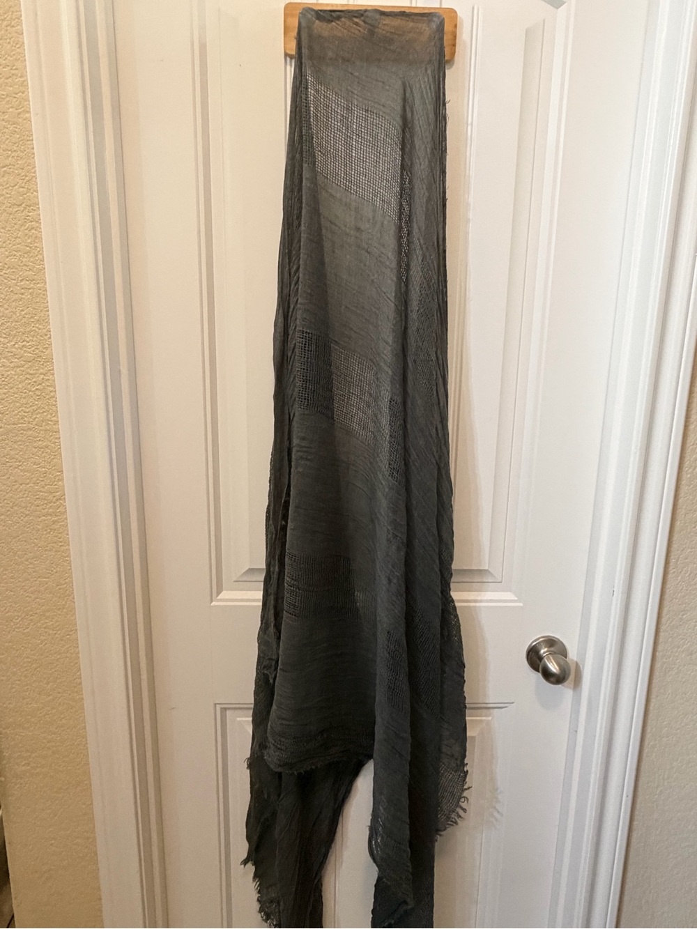 Hot Topic Gray Lightweight Sheer Wrap Scarf